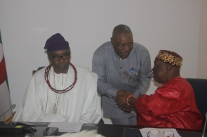 Deputy Governor of Delta State, Barr Kingsley Otuaro (middle) the chairman Delta State Council of Traditional Rulers, HRM, Ogiame Atuwatse 11, the Olu od Warri (left) and the 1st Vice chairman, Delta State Council of Traditional Rulers, HRM, Dr Emmanuel Efeizomor 11, Obi of Owa during a meeting of the deputy Governor with Delta traditional rulers in Government House Asaba on Monday.
