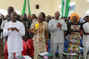 Delta State Governor, Senator Ifeanyi Okowa (2nd right); his wife, Edith (right); Deputy Governor, Barr, Kingsley Otuaro; his wife, Engr Ebiere; the State PDP Chairman, Chief Edwin Uzor (2nd left) and Senator James during a thanksgiving service, shortly after the Governor's victory at the tribunal in Asaba. Pix: Bripin Enarusai