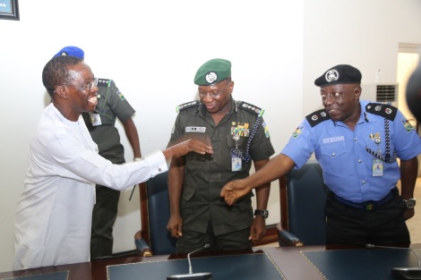 1From left: Delta State Governor, Senator Ifeanyi Okowa; Ag Inspector General of Police, Alhaji Ibrahim Idris and the State Commissioner of Police, Zanna Mohammed